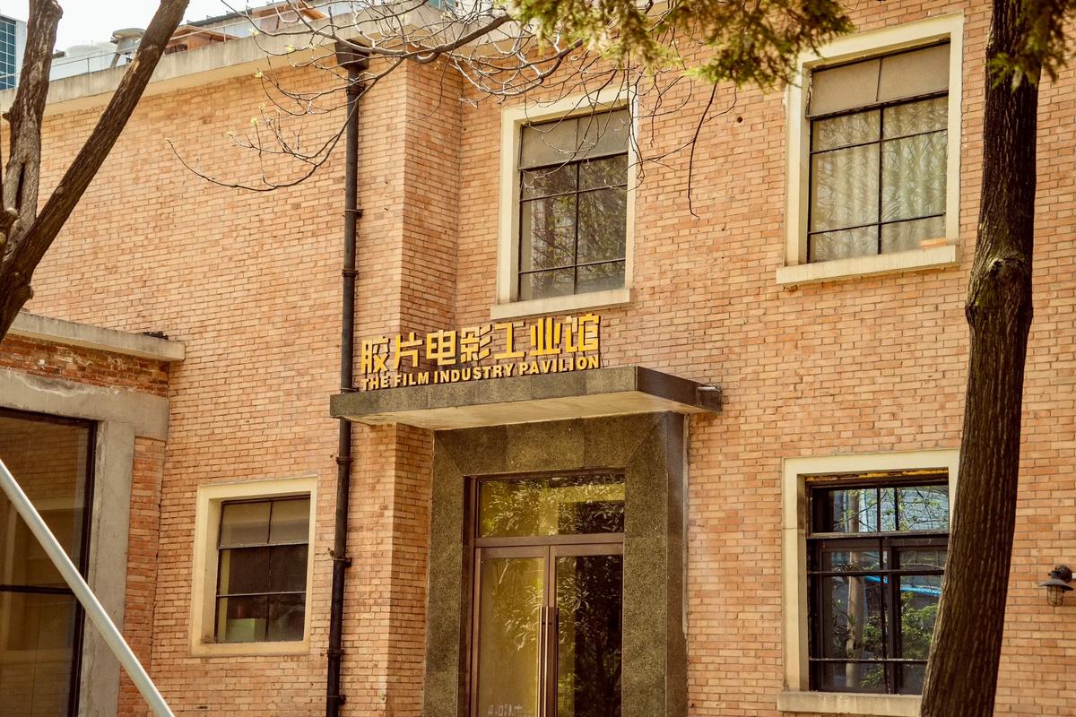 我操美女同桌的相关介绍