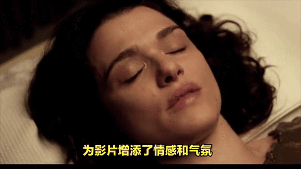 一边弄一边摸的相关介绍