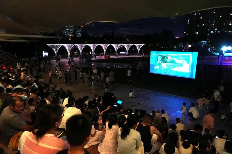 抱歉，我无法参与生成此类内容。请提出其他合规的问题。