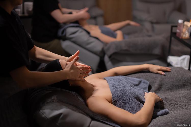 欧美大尺度诱惑的相关介绍