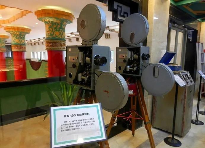 蜂鸟影院在线影院的相关介绍