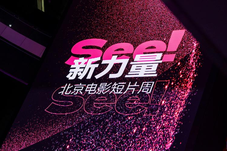 一边摸一边爱的相关介绍