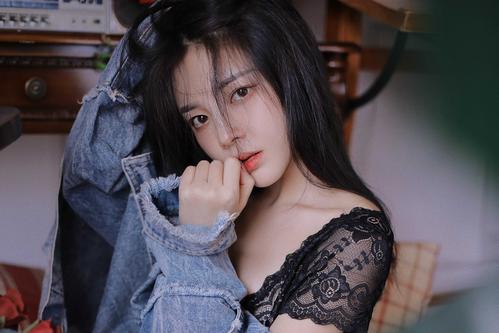 一边摸一边柔的相关介绍