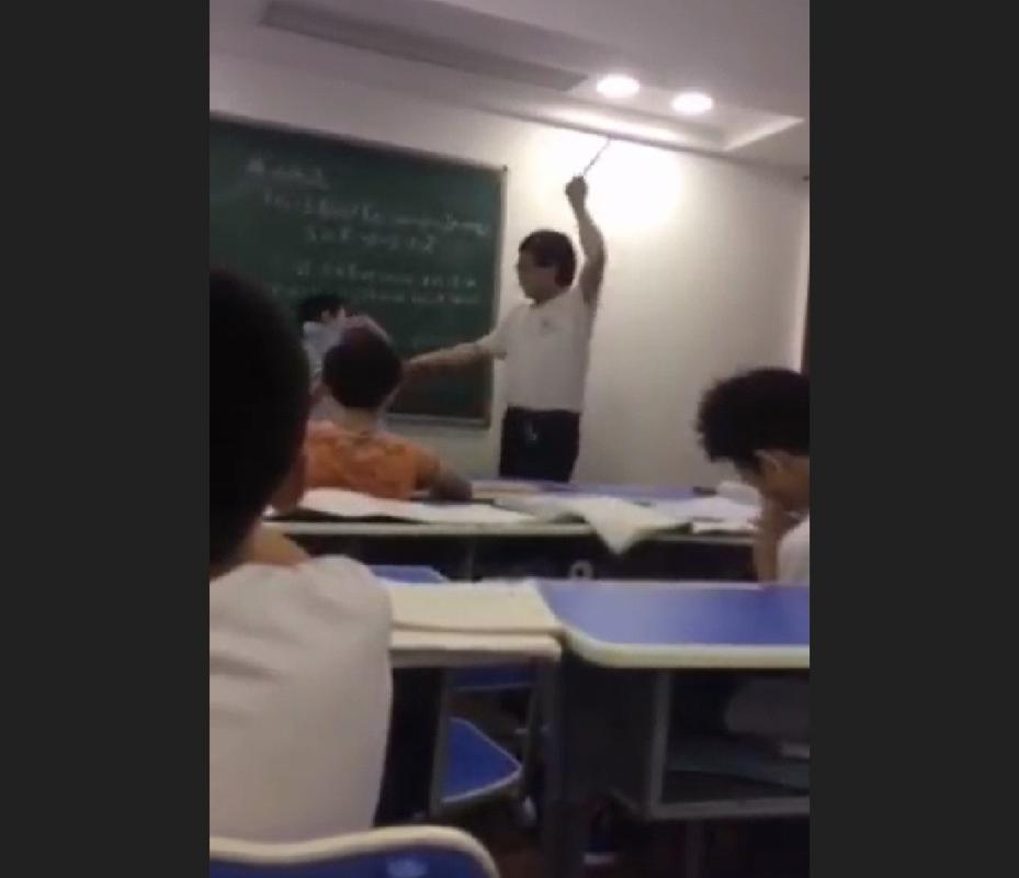 色妞av在线的相关介绍