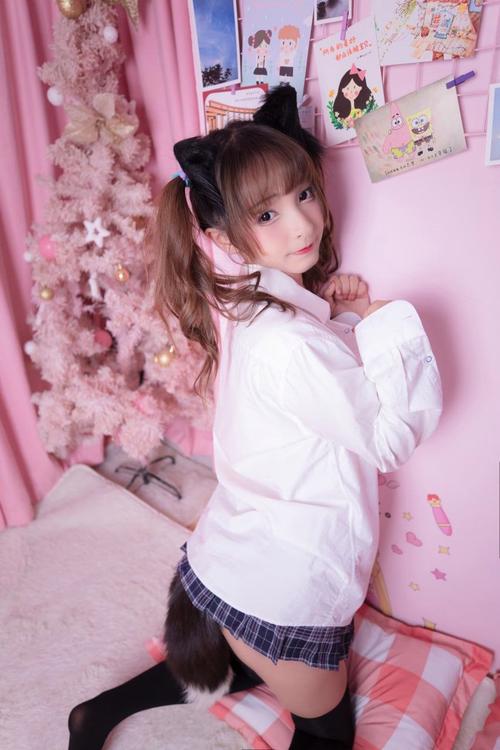 女性分泌物内裤上有点黄怎么回事的相关介绍