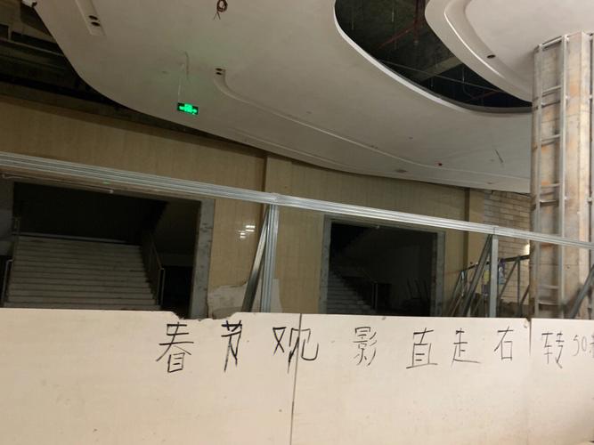 一边亲一边摸免费看第一次的相关介绍