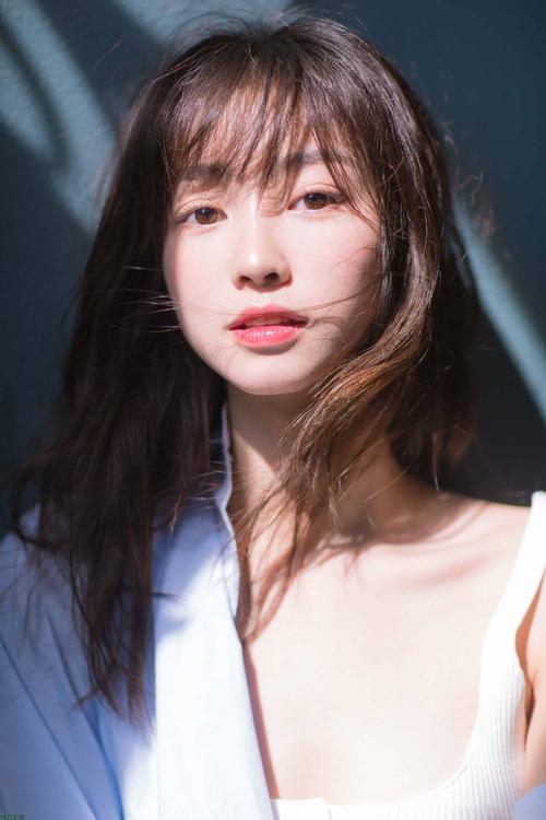 黑色午夜av的相关介绍