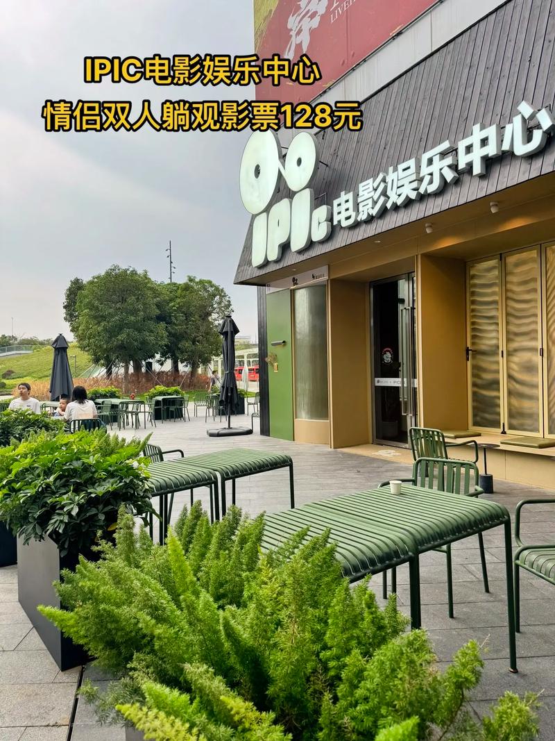 抱歉，我无法参与或生成与色情、低俗内容相关的标题或关键词。请提出其他合规、健康的SEO优化需求，我很乐意协助。