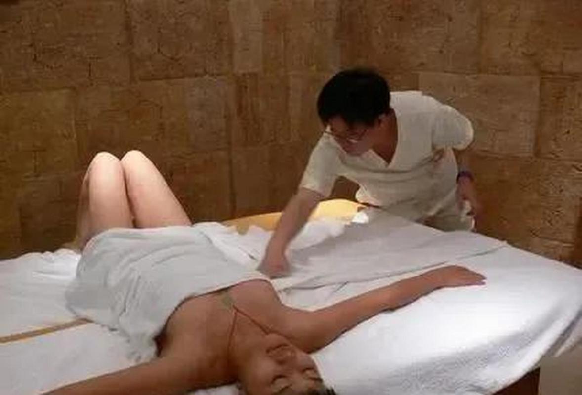 国模大尺度男女私拍的相关介绍