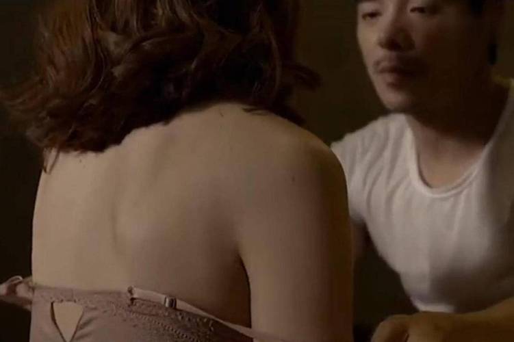 狂插白嫩美女的相关介绍