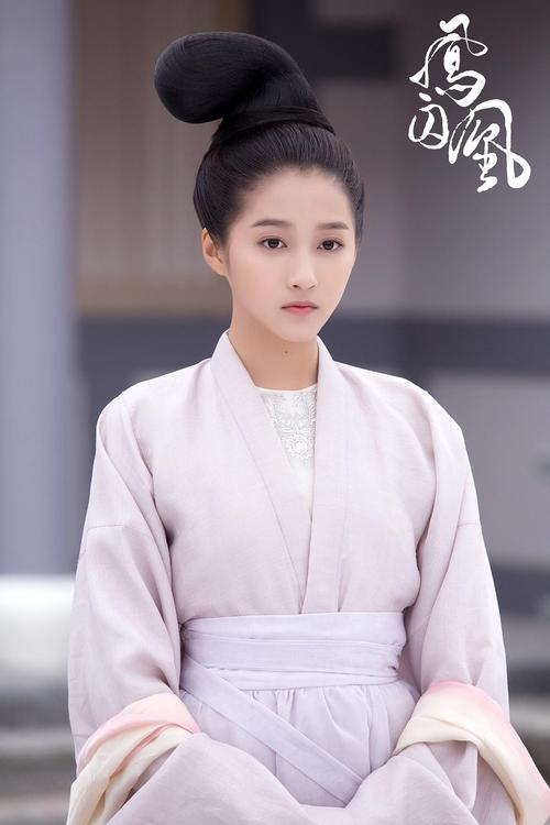18岁女生膝盖疼的相关介绍