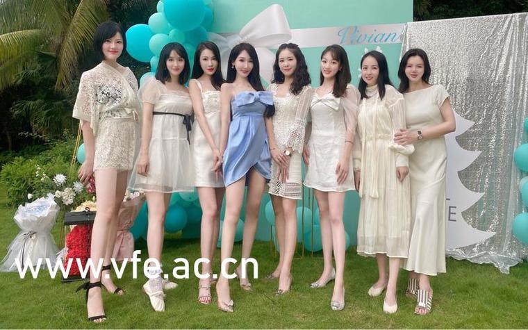 中文字幕av人妻少妇一区二区的相关介绍