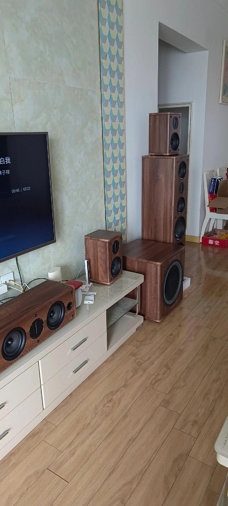 操了老师的逼的相关介绍