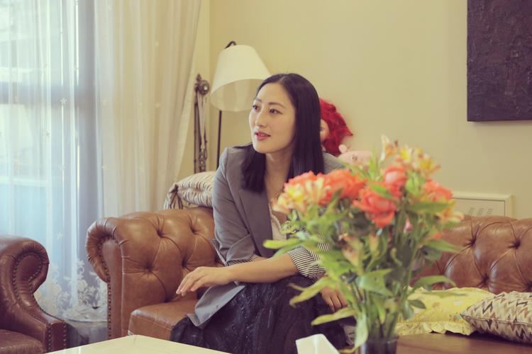 美女赤身露体让人操出白浆视频网站的相关介绍