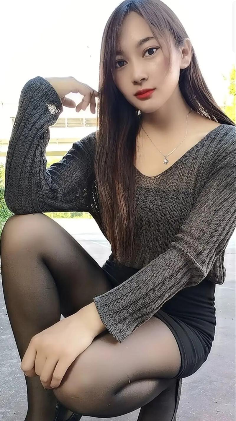 亚洲自由成熟少妇的独立生活美学与情感智慧|长尾关键词:熟龄女性自我成长、自由职业妈妈日常、亚洲中年女性时尚穿搭