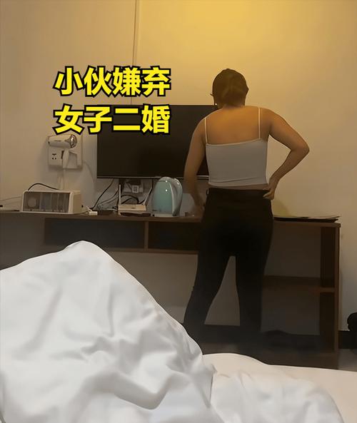 美女操出白的相关介绍