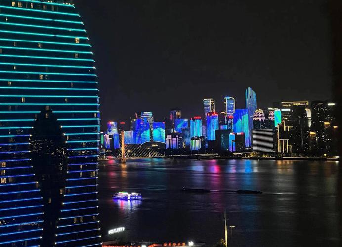 步步高影院在线观影指南：最新高清片源抢先看，家庭影院体验升级